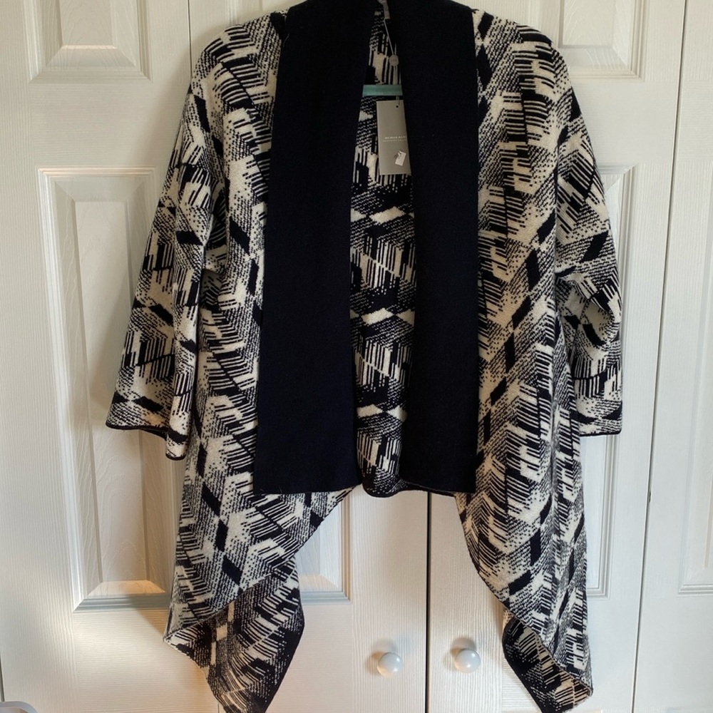 Neiman Marcus Abstract Cashmere Cardigan
